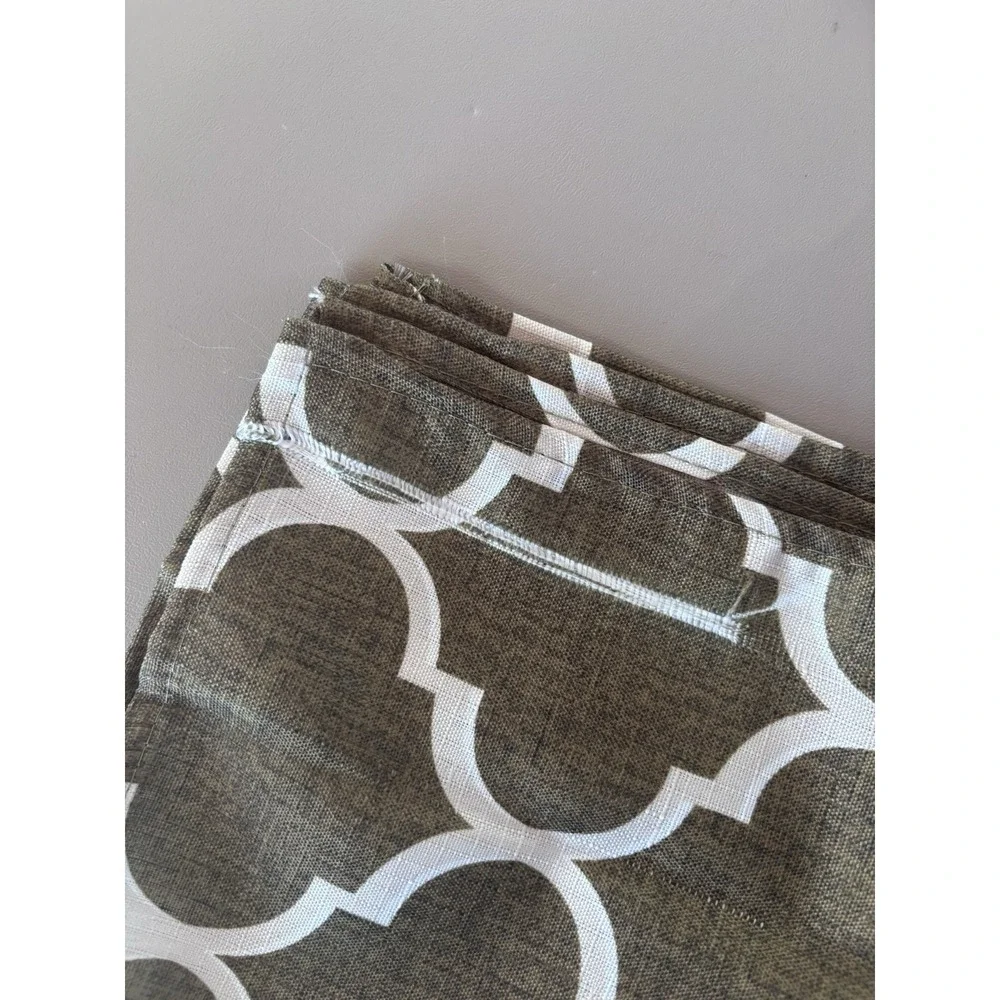 LOT/8 Unbranded Fabric Dinner Napkins Square 16.5x16.5
